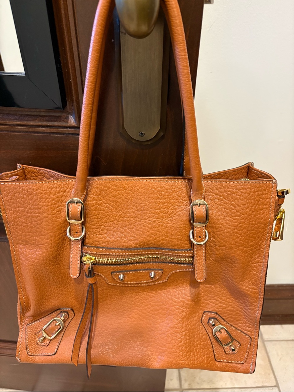 Classic Structured Leather Tote Bag in Cognac